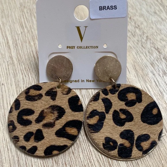 🎉HP🎉 V Foxy Collection Leopard Print Earrings 💗 Gold Brown & Black - Picture 3 of 9
